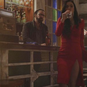 Kill Chain - Uccisioni a catena: Nicolas Cage e Anabelle Acosta in una scena del film