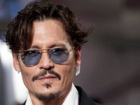 Johnny Depp accusato di aver nascosto SMS che dimostrano l'acquisto di droga