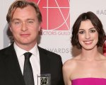 Christopher Nolan vieta l'uso di sedie sul set, Anne Hathaway ci svela il perché