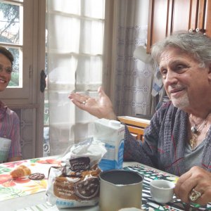 Sotto il sole di Riccione: Andrea Roncato in una scena