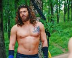 Can Yaman al Grande Fratello VIP? Alfonso Signorini corteggia il divo di Daydreamer