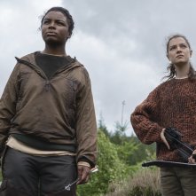 Hanna 2: Esme Creed-Miles e Yasmin Monet Prince in una scena della nuova stagione della serie