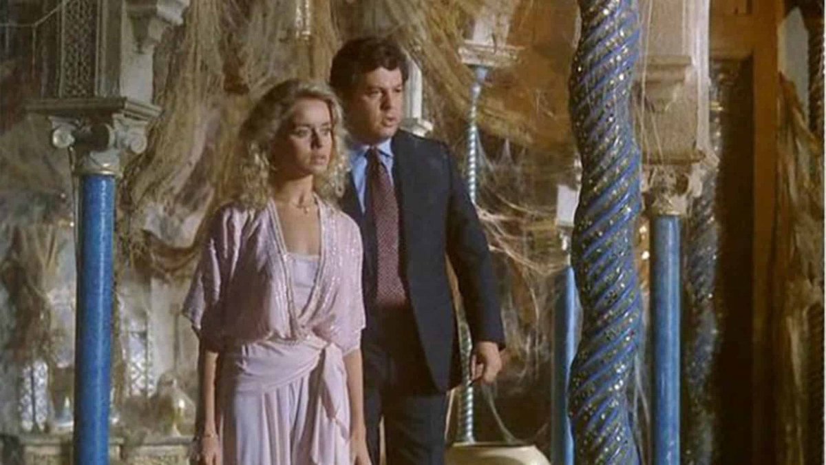 La casa stregata il film con Renato Pozzetto stasera su Rete 4