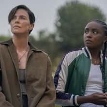 The Old Guard: una scena con Charlize Theron e KiKi Layne