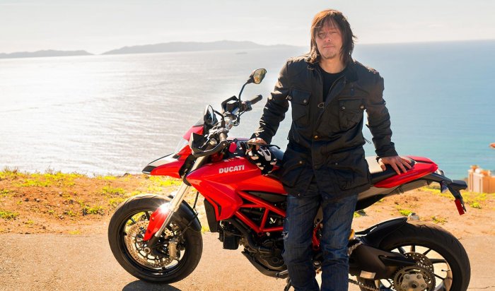 Norman Reedus di The Walking Dead a RuPaul: "Vieni a guidare la moto con me"