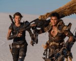 Monster Hunter: Milla Jovovich sfodera la spada a due lame in una nuova foto