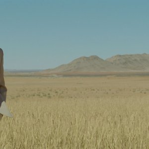 Young Ones - Ultima Generazione: Nicholas Hoult in una scena del film