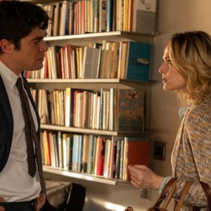Gli Infedeli: una scena con Riccardo Scamarcio e Laura Chiatti