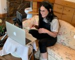 Demi Moore, le foto del suo strano bagno scatenano i social