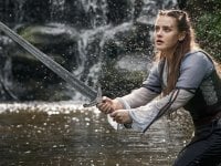 Cursed, la recensione: su Netflix il retelling del ciclo arturiano con protagonista la Dama del Lago