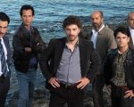 Il giovane Montalbano 2, L'uomo che andava appresso ai funerali stasera su Rai1: la trama
