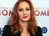 J.K. Rowling, vandalizzate le impronte dell'autrice di Harry Potter a Edimburgo
