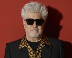 Pedro Almodóvar e Tilda Swinton: prima foto dal set di La Voz Humana