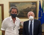 Vincenzo De Luca incontra Paolo Sorrentino e annuncia: 'Riprese ad agosto per il suo nuovo film'