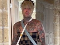 Fedez si traveste da Chiara Ferragni: tre outfit per la sfilata in un video virale