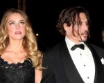 Johnny Depp, Amber Heard svela: 'Spinse Kate Moss dalle scale, voleva fare lo stesso con mia sorella'