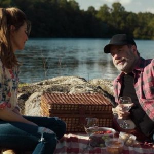 Trading Paint - Oltre la leggenda: Shania Twain e John Travolta in una scena del film