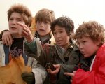 I Goonies tornano in TV stasera su Italia 1