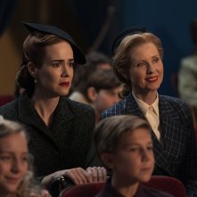 Ratched: Cynthia Nixon e Sarah Paulson in una scena