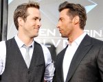 Ryan Reynolds prende in giro Hugh Jackman per la sua nomination agli Emmy (VIDEO)