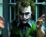 Il cavaliere oscuro: Warner voleva che il Joker di Heath Ledger avesse una storia delle origini
