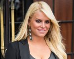 Jessica Simpson: 'Una donna abusò sessualmente di me, quando ero piccola'