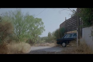 Dogtooth - Trailer Italiano