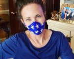 Wonder Woman: Lynda Carter invita i suoi follower a essere 'eroici' e indossare una maschera