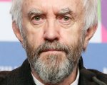 The Crown 5: Jonathan Pryce interpreterà il Principe Filippo