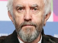 The Crown 5: Jonathan Pryce interpreterà il Principe Filippo