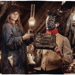 Ci rivediamo lassù: Héloïse Balster e Nahuel Perez Biscayartin  una scena del film