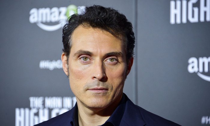 M. Night Shyamalan: Rufus Sewell nel cast del nuovo film del regista