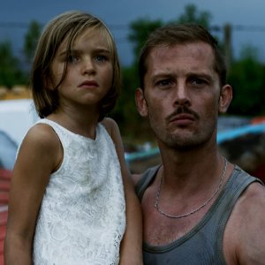 Quattro vite: Nicolas Duvauchelle, Vega Cuzytek in una scena del film