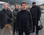 Mission: Impossible 7, Tom Cruise 'vola' con la sua moto in uno stunt impossibile (FOTO)