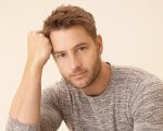 Justin Hartley star del film The Noel Diary, prodotto per Netflix