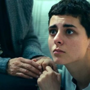 Antigone: Nahéma Ricci in una scena