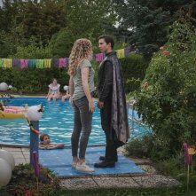 Freaks - Una di noi: una scena con Cornelia Gröschel e Tim Oliver Schultz