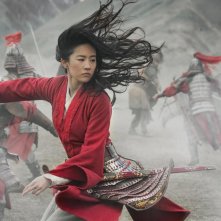 Mulan: una scena con Yifei Liu