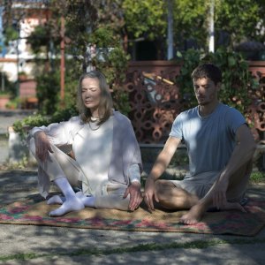 La vacanza: Veruschka von Lehndorff e Antonio Folletto in una scena del film