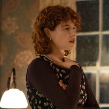 Sto pensando di finirla qui: Jessie Buckley in una scena del film