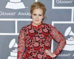 Adele accusata di appropriazione culturale dopo una foto su Instagram