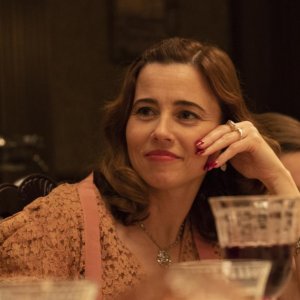 Al Capone: Linda Cardellini in una scena
