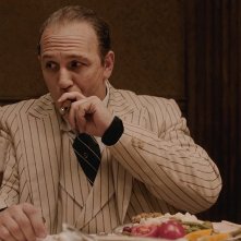 Al Capone: Tom Hardy in un'immagine