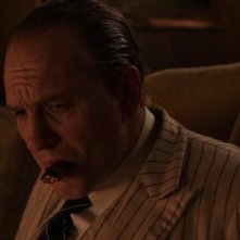 Al Capone: Tom Hardy in un momento del film