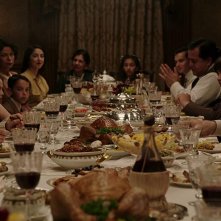 Al Capone: Tom Hardy e Linda Cardellini in una scena