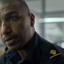 Il giovane Wallander: Yasen Atour in una scena della serie Netflix