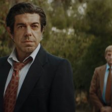 Padrenostro: Pierfrancesco Favino durante una scena del film