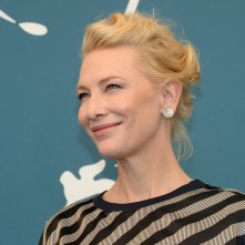 Venezia 2020: un primo piano di Cate Blanchett al photocall