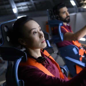 Away: Vivian Wu e Ray Panthaki in una scena