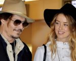 Amber Heard contro Johnny Depp: l'attrice accusa l'ex marito di campagna diffamatoria